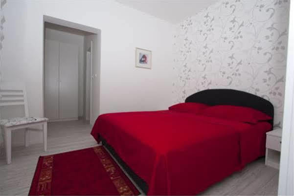 Guest House Burin Млини Екстериор снимка