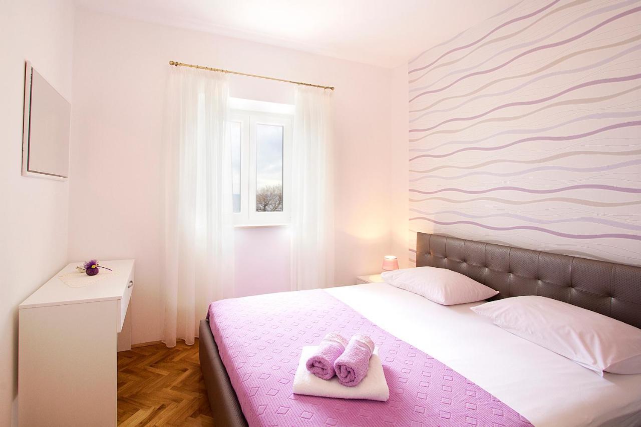Guest House Burin Млини Екстериор снимка