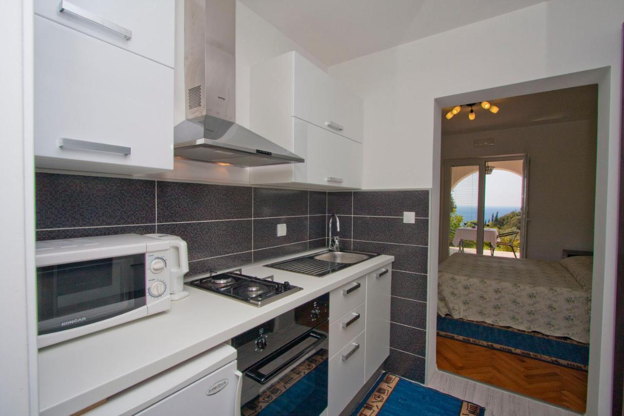 Guest House Burin Млини Екстериор снимка