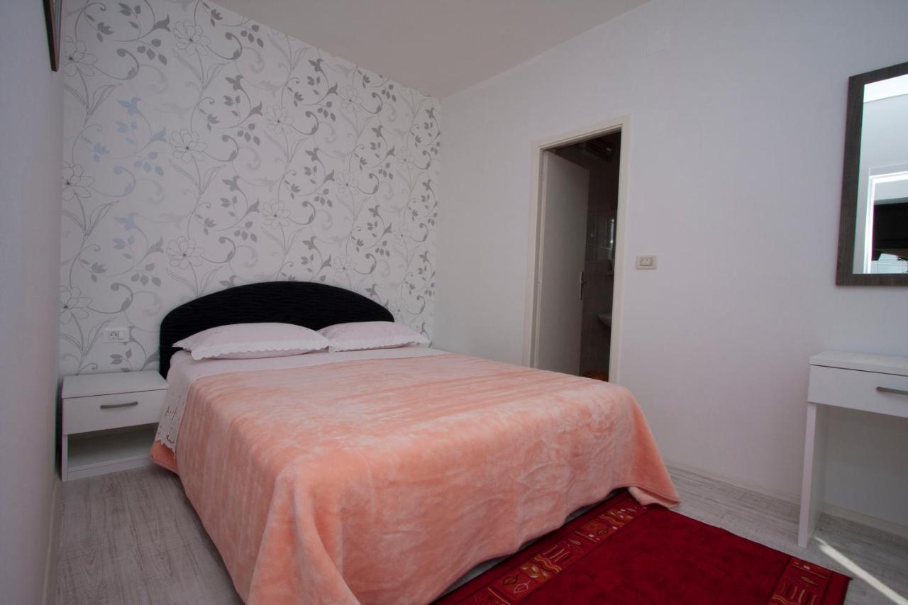 Guest House Burin Млини Екстериор снимка