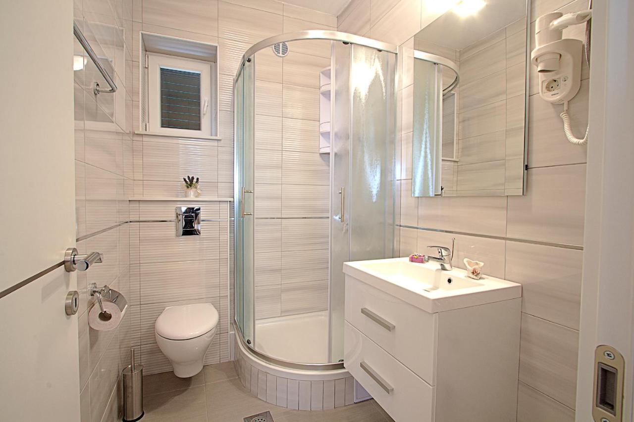 Guest House Burin Млини Екстериор снимка