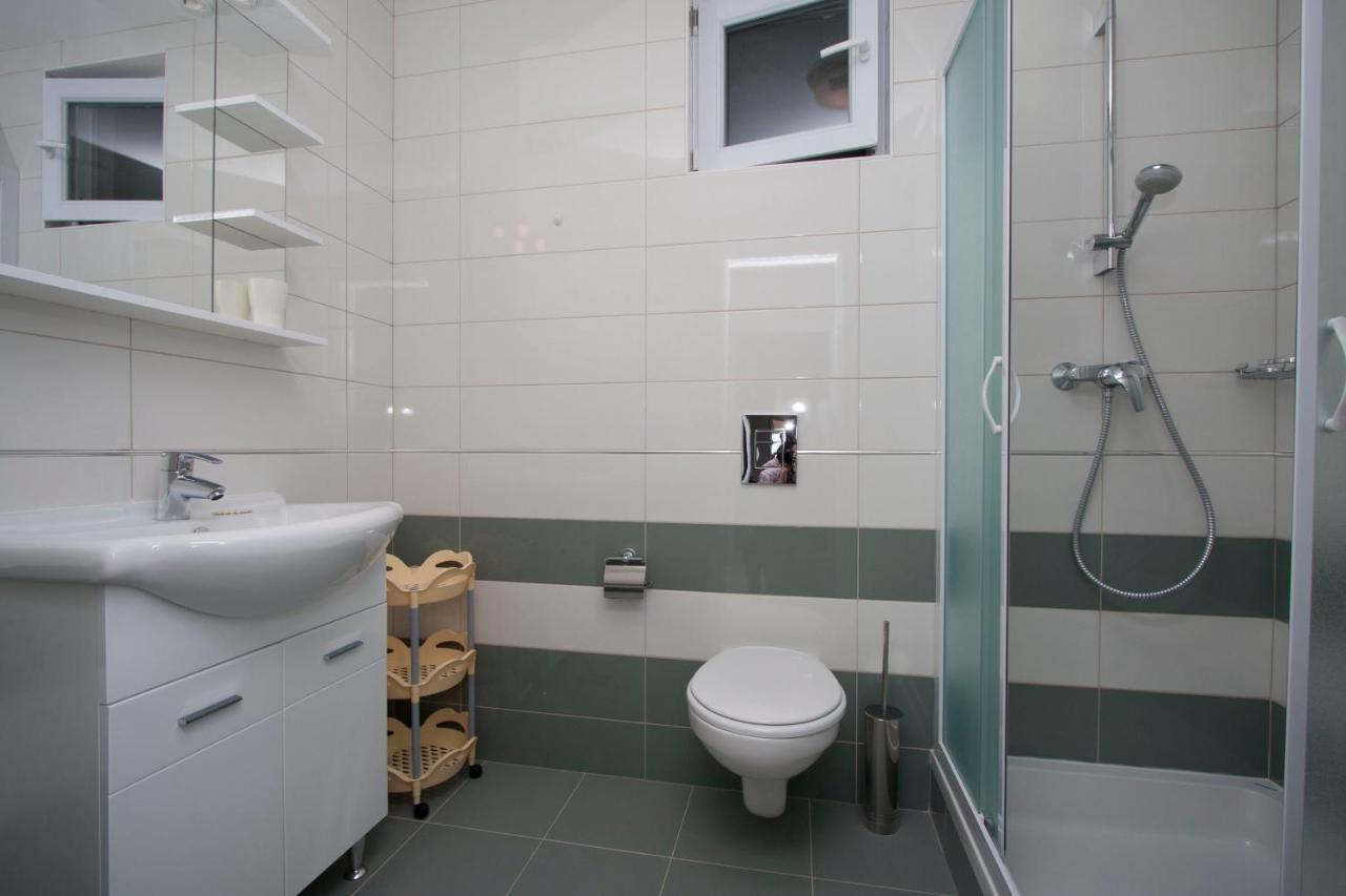 Guest House Burin Млини Екстериор снимка