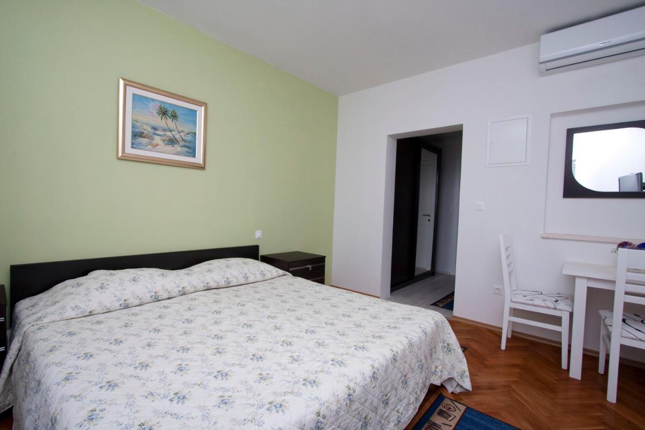Guest House Burin Млини Екстериор снимка