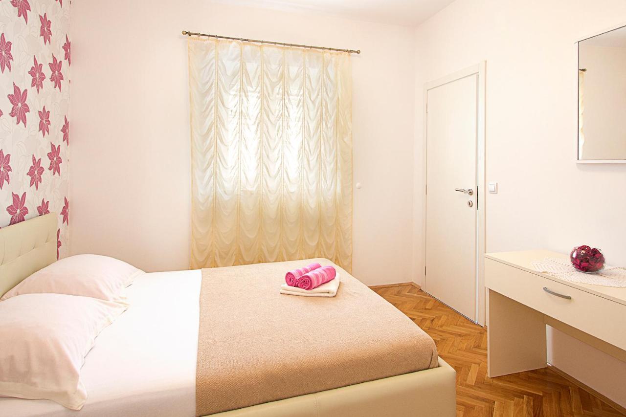 Guest House Burin Млини Екстериор снимка