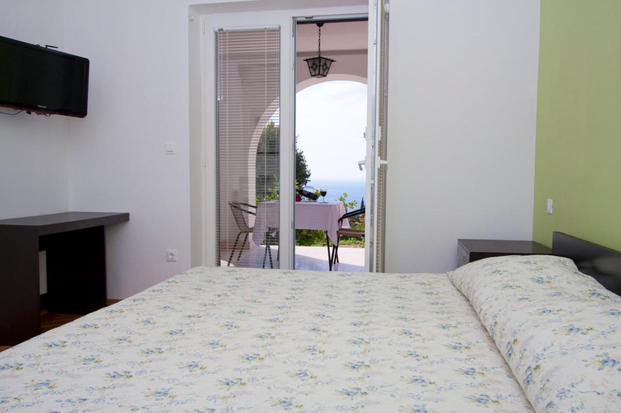 Guest House Burin Млини Екстериор снимка