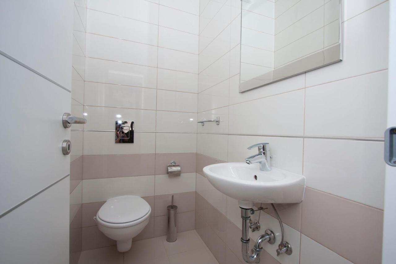 Guest House Burin Млини Екстериор снимка