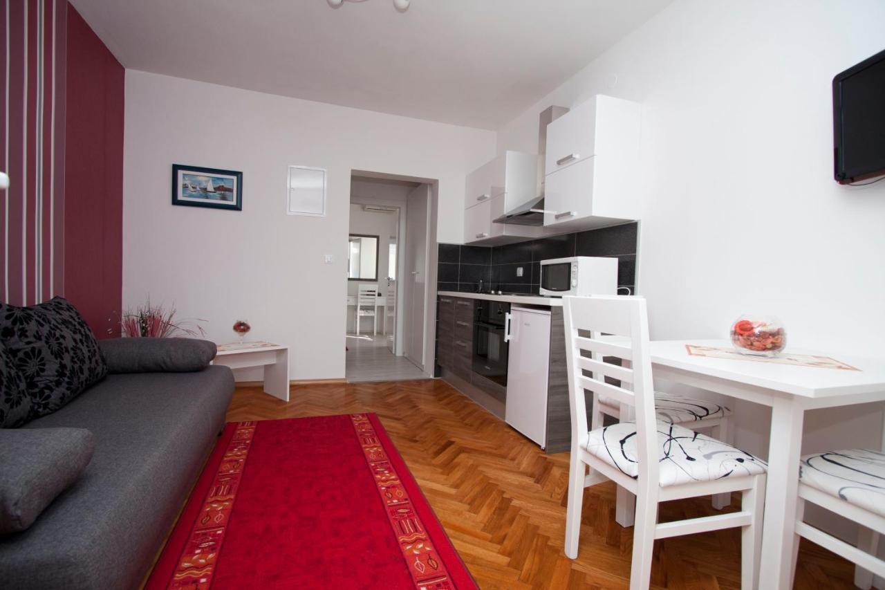 Guest House Burin Млини Екстериор снимка