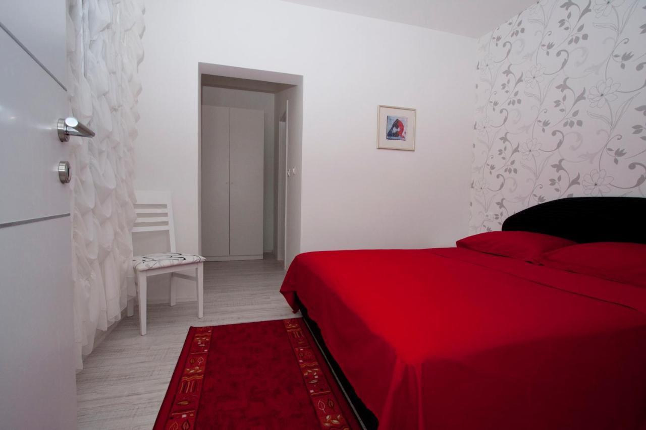 Guest House Burin Млини Екстериор снимка