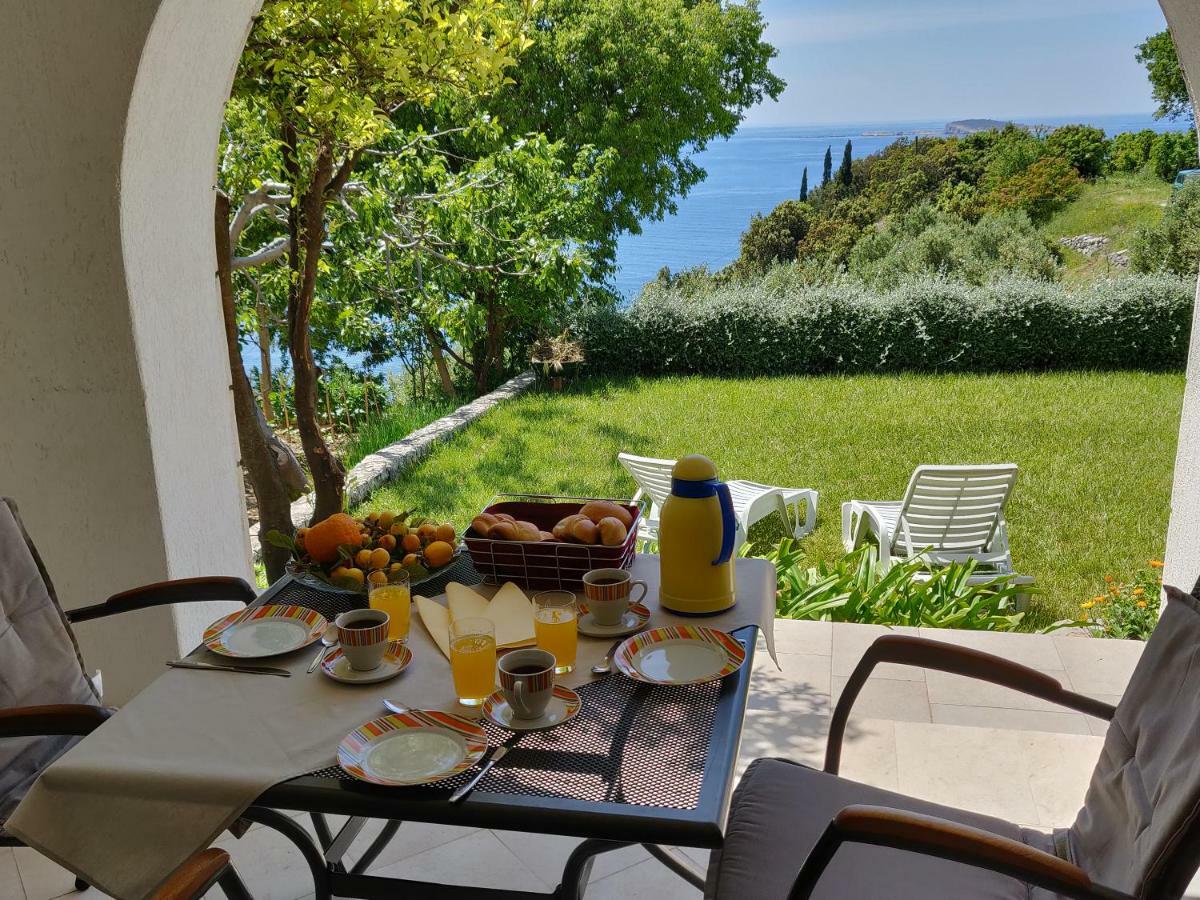 Guest House Burin Млини Екстериор снимка