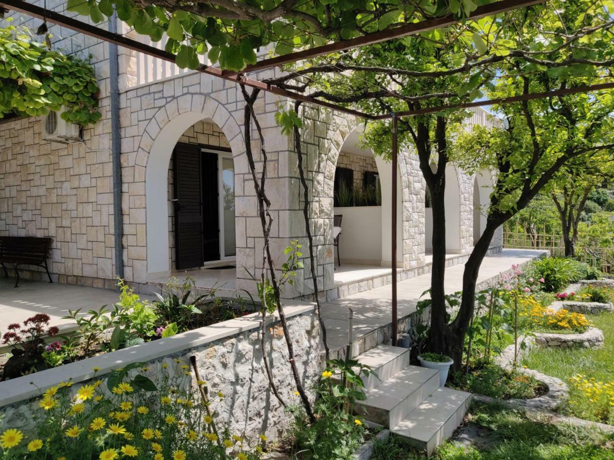 Guest House Burin Млини Екстериор снимка